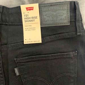 Levi’s 721 High Rise Skinny Jean - 30
